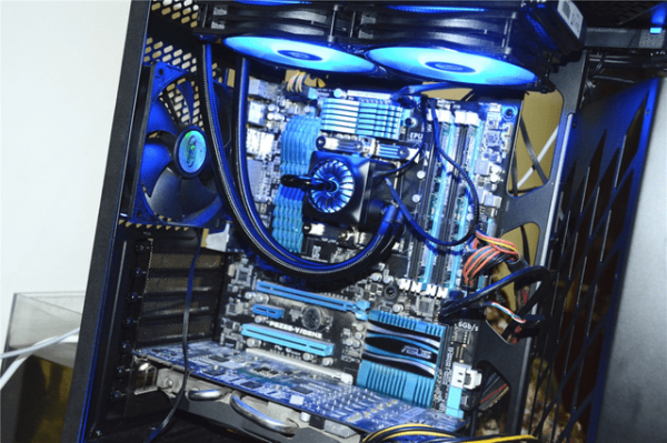 水冷散热器需要换冷却液吗？